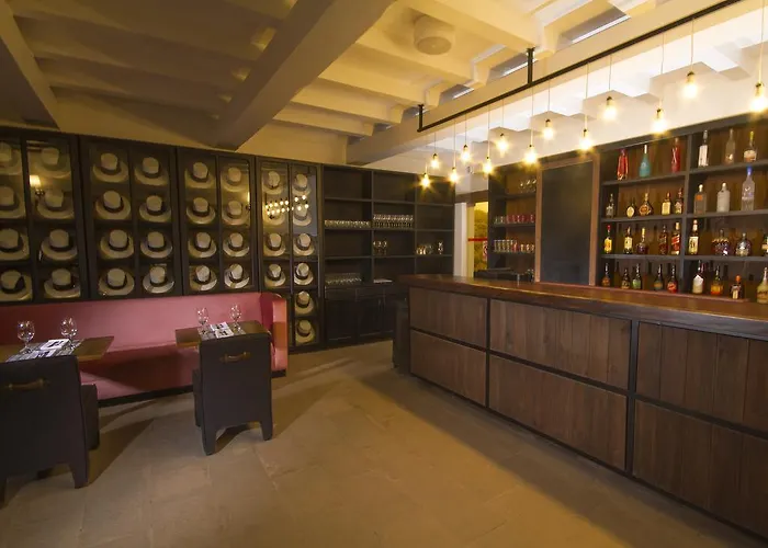 Hotel El Mercado 4*